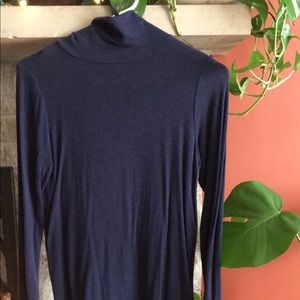 💖2 FOR 20💖 Aerie Real Soft navy turtleneck